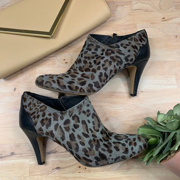 Vince Camuto Gray Leopard Print Calf Hair Bootie - Picture 1 of 9